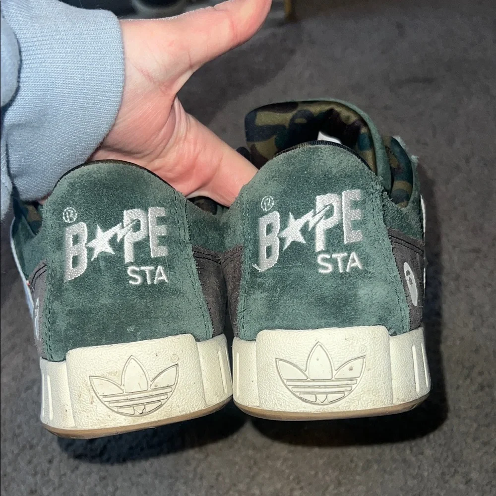 Men's Green Suede Low-Top Sneakers with White Stripes